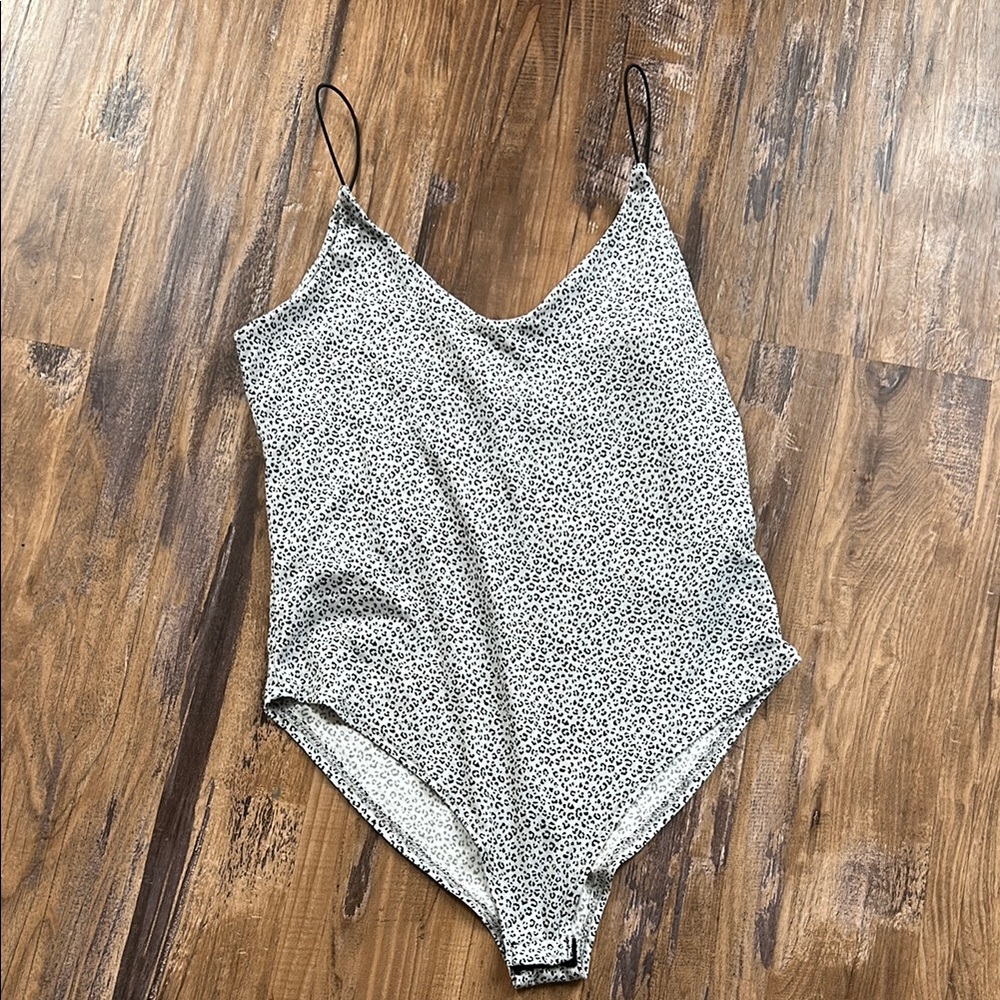 Gaze Leopard Print Bodysuit